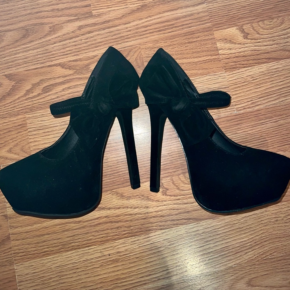 Anne Michelle Heels with Bow